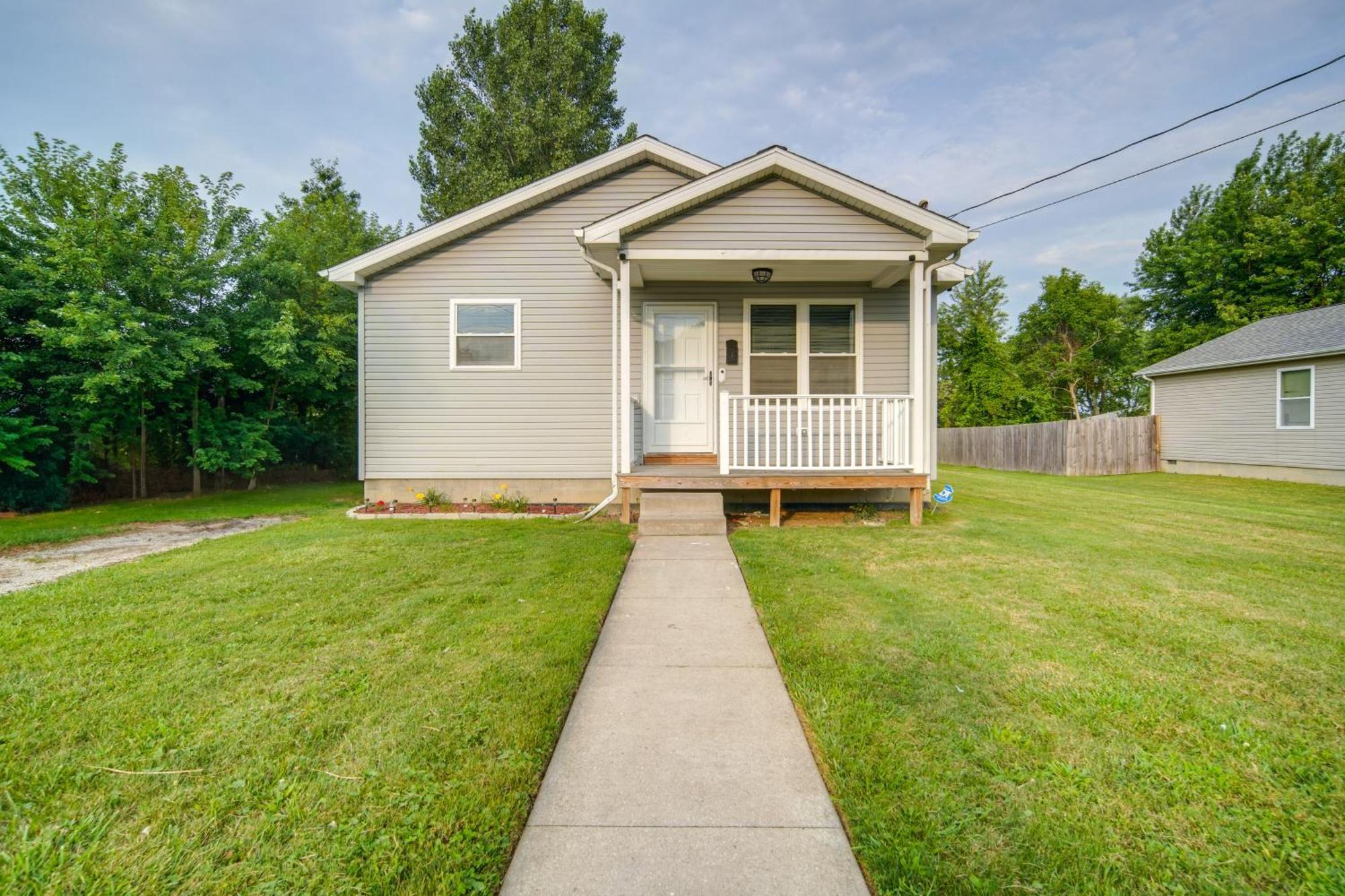 Holiday home Quaint With Smart Tvs And Yard 3 Mi To *